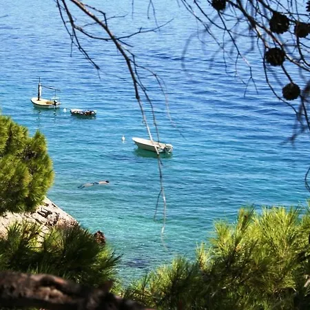 Appartement Family Away On The Beach, Free Parking At The House Marusici (Split-Dalmatia)